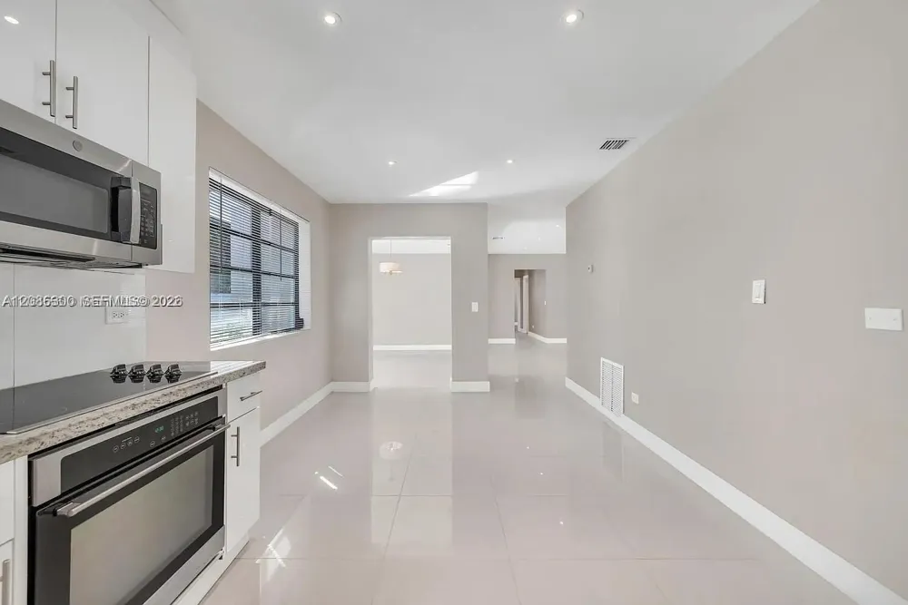 12015 NE 7th Ave Biscayne Park, FL 33161
