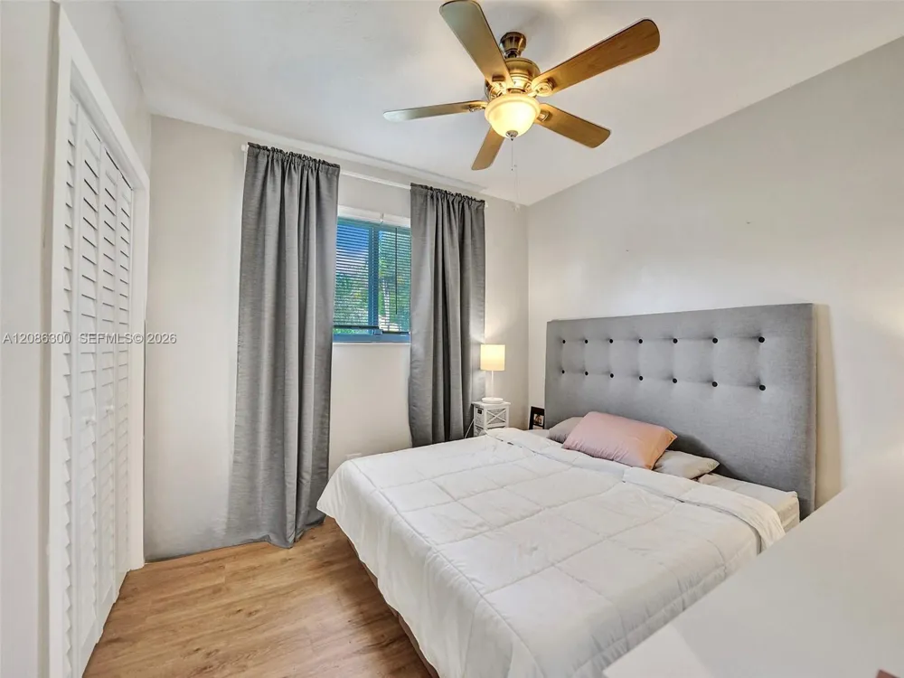 12015 NE 7th Ave Biscayne Park, FL 33161
