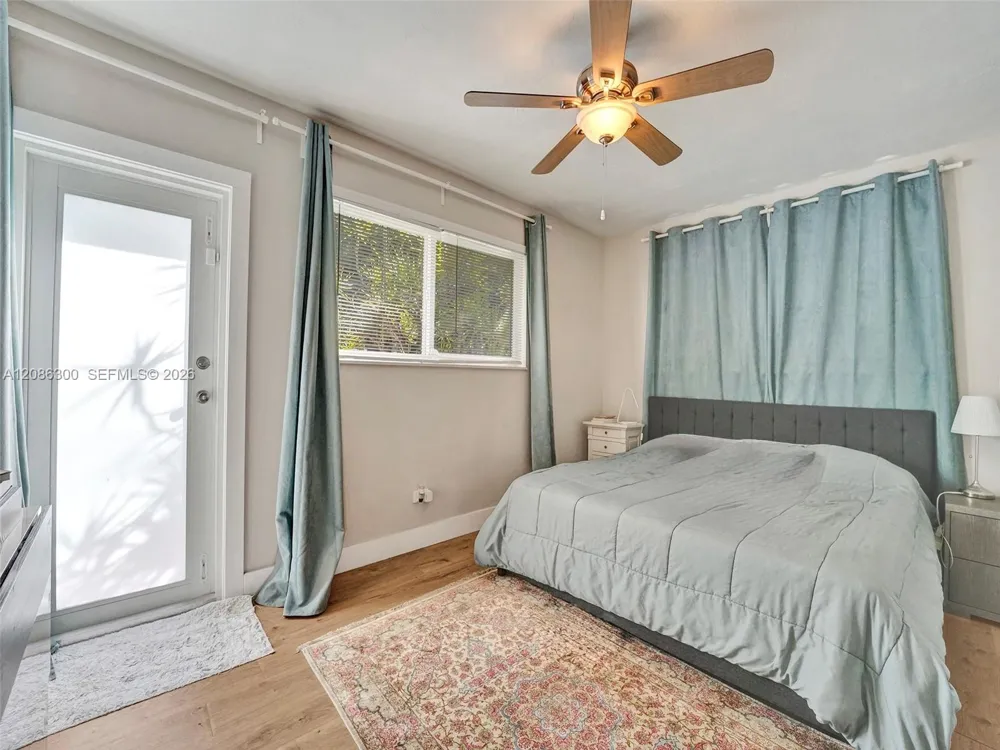 12015 NE 7th Ave Biscayne Park, FL 33161
