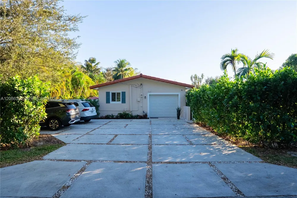 12015 NE 7th Ave Biscayne Park, FL 33161