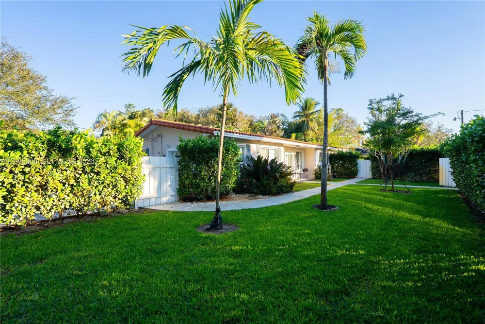 12015 NE 7th Ave Biscayne Park, FL 33161