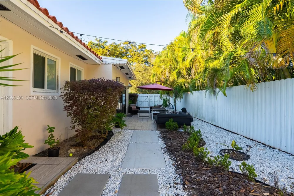 12015 NE 7th Ave Biscayne Park, FL 33161