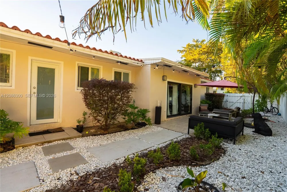 12015 NE 7th Ave Biscayne Park, FL 33161