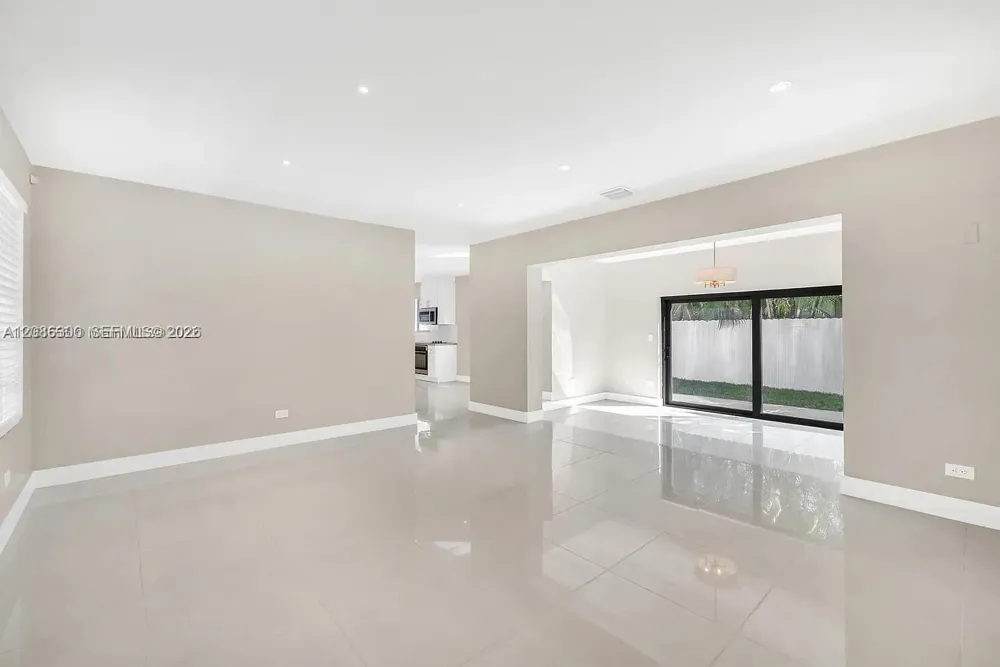 12015 NE 7th Ave Biscayne Park, FL 33161