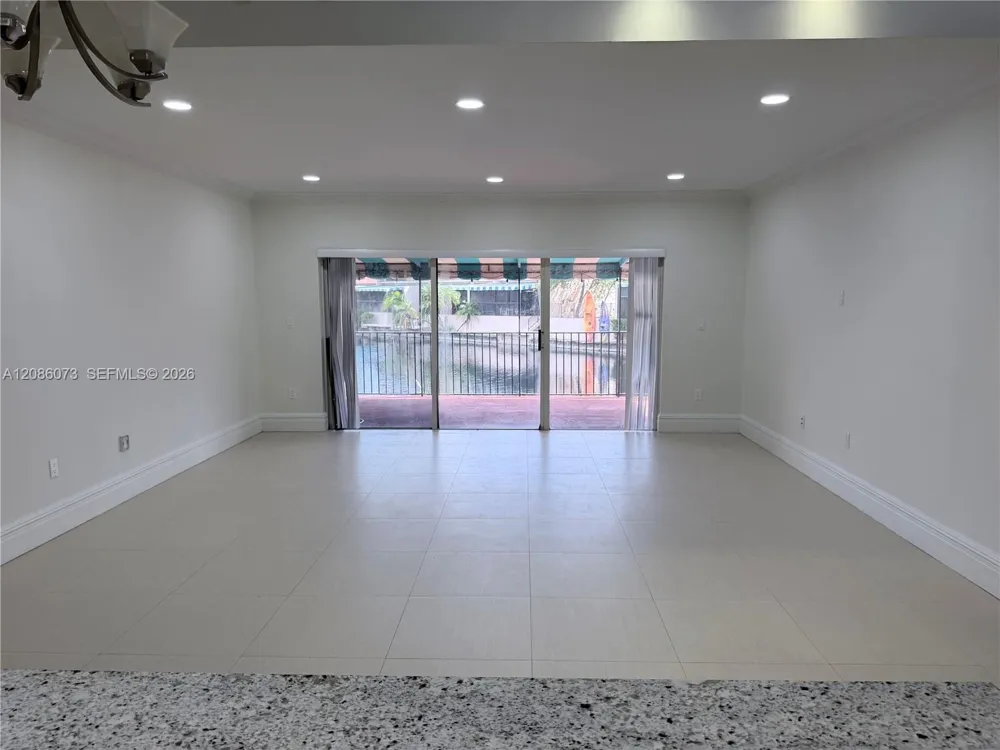 8449 Ardoch Rd #8449 Miami Lakes, FL 33016