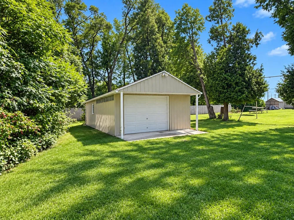 14751 Michigan Avenue Marshall Township, MI 49068
