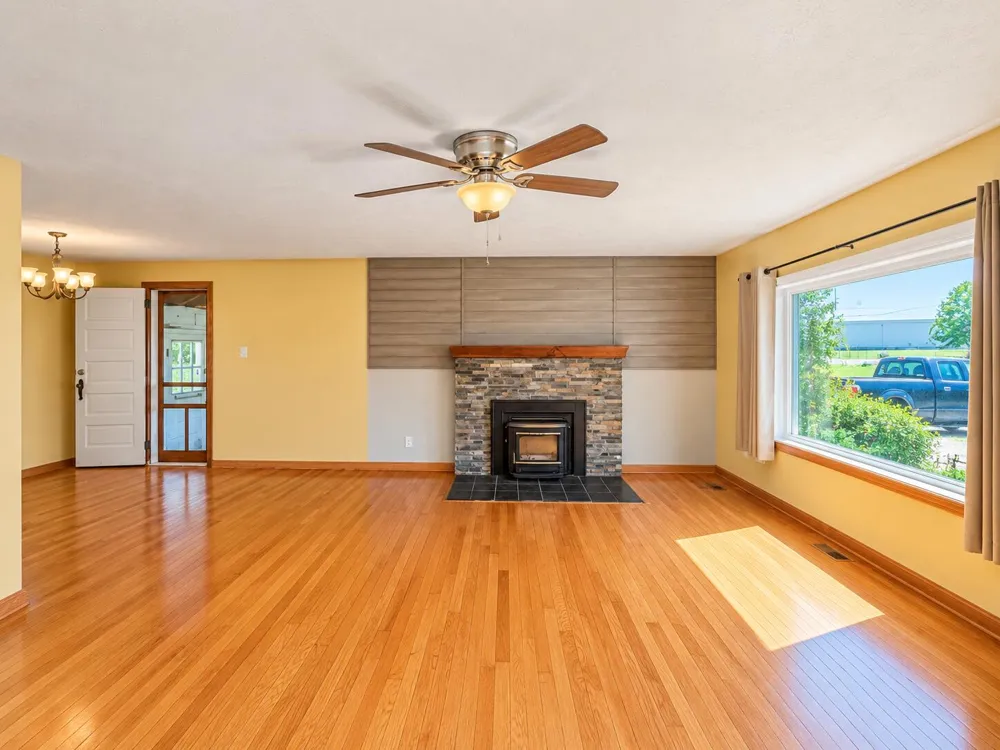14751 Michigan Avenue Marshall Township, MI 49068