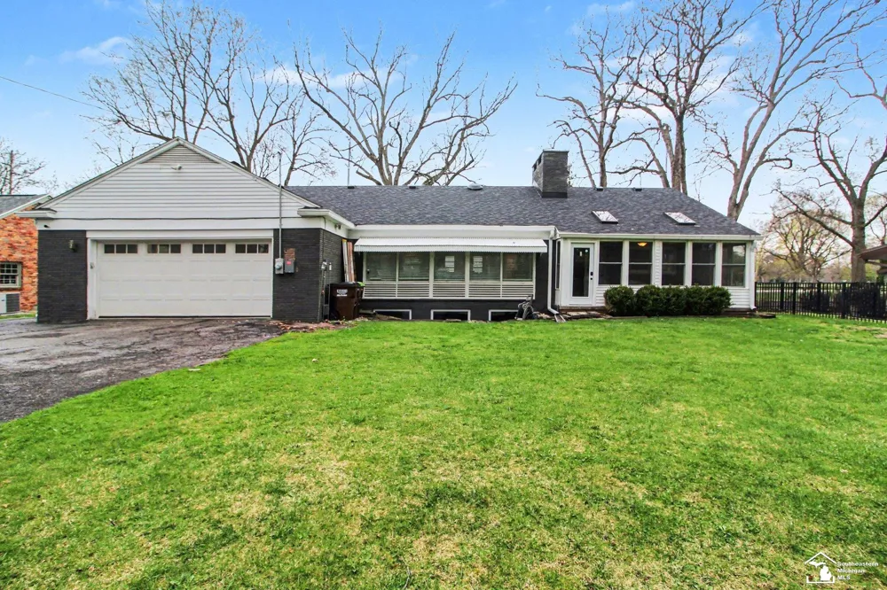 330 Cole Road Monroe City, MI 48162