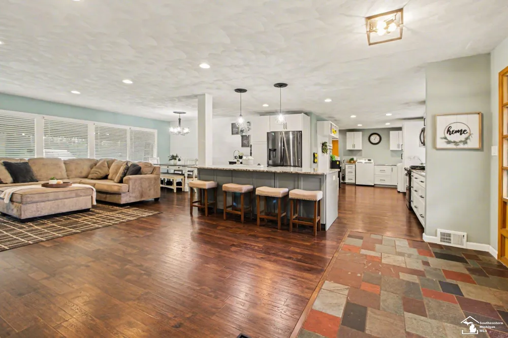 330 Cole Road Monroe City, MI 48162