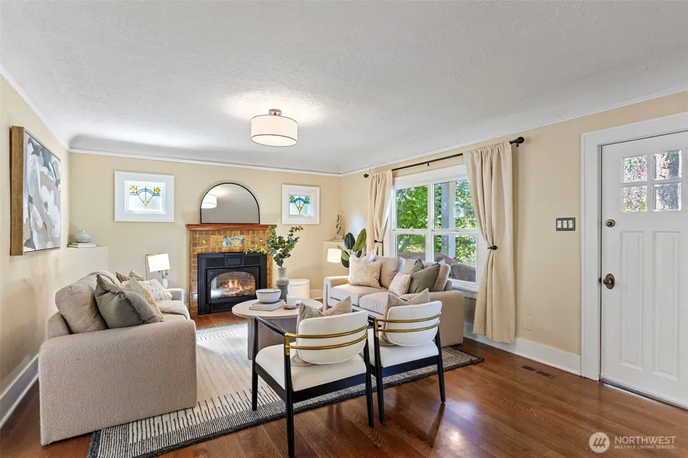 15520 Burke Avenue Shoreline, WA 98133
