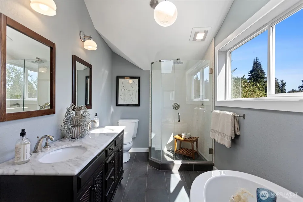15520 Burke Avenue Shoreline, WA 98133