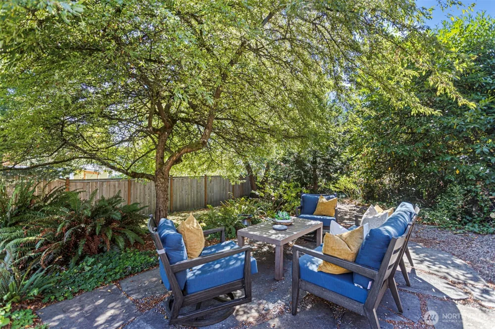 15520 Burke Avenue Shoreline, WA 98133
