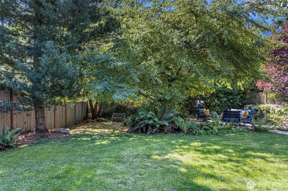 15520 Burke Avenue Shoreline, WA 98133