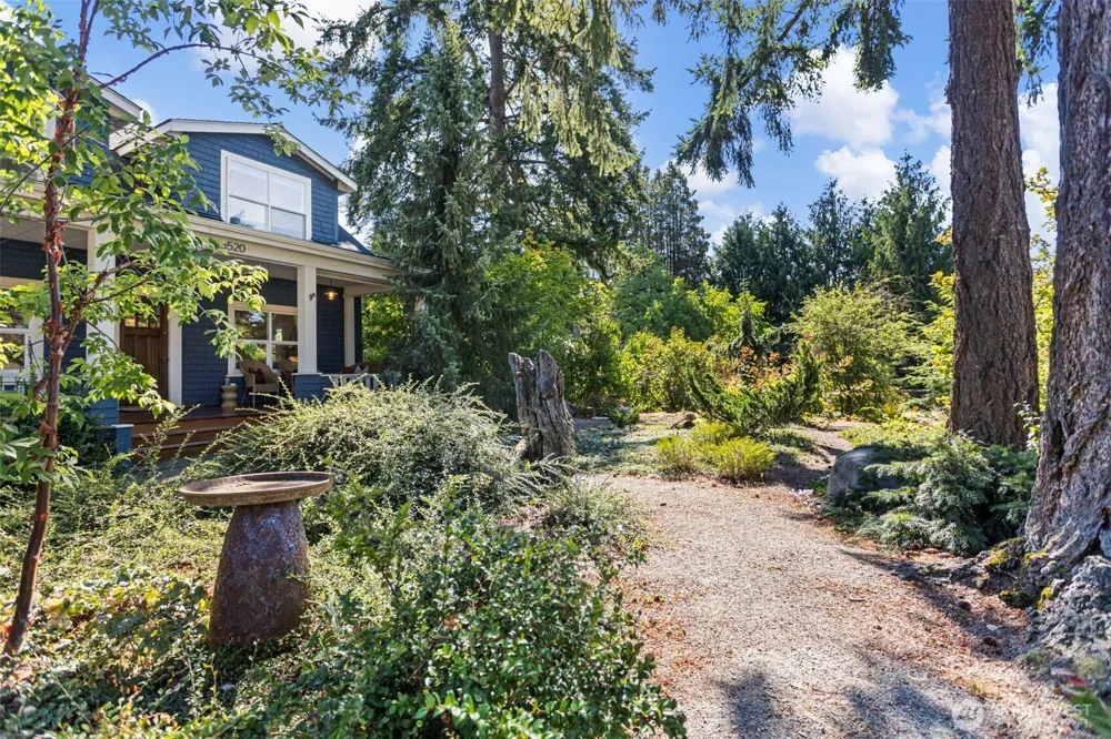 15520 Burke Avenue Shoreline, WA 98133