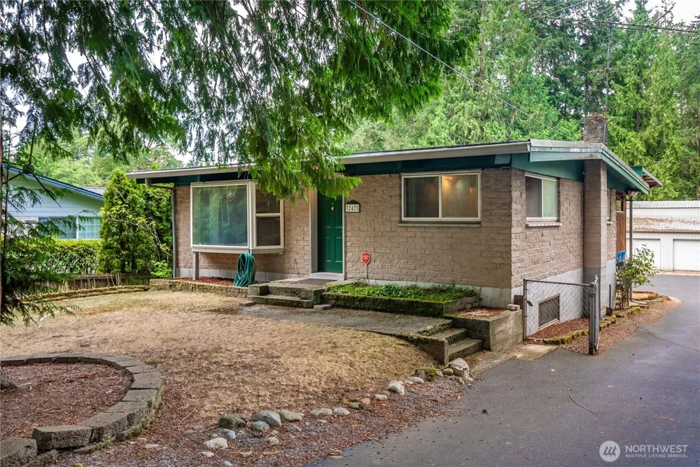 32425 46th Place S Auburn, WA 98001