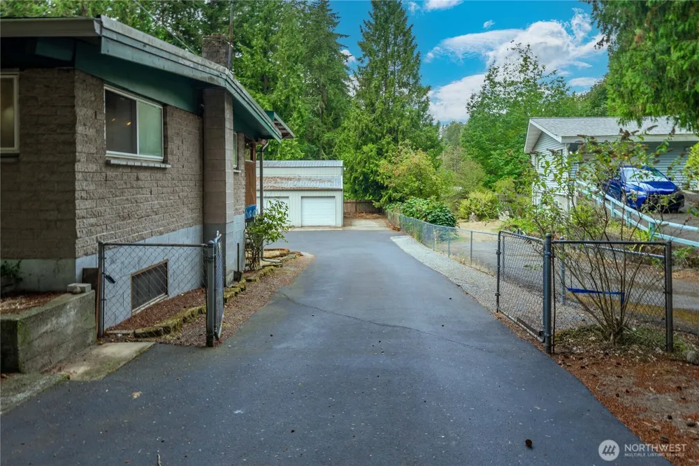 32425 46th Place S Auburn, WA 98001