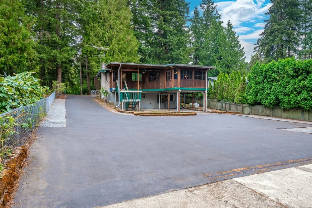 32425 46th Place S Auburn, WA 98001