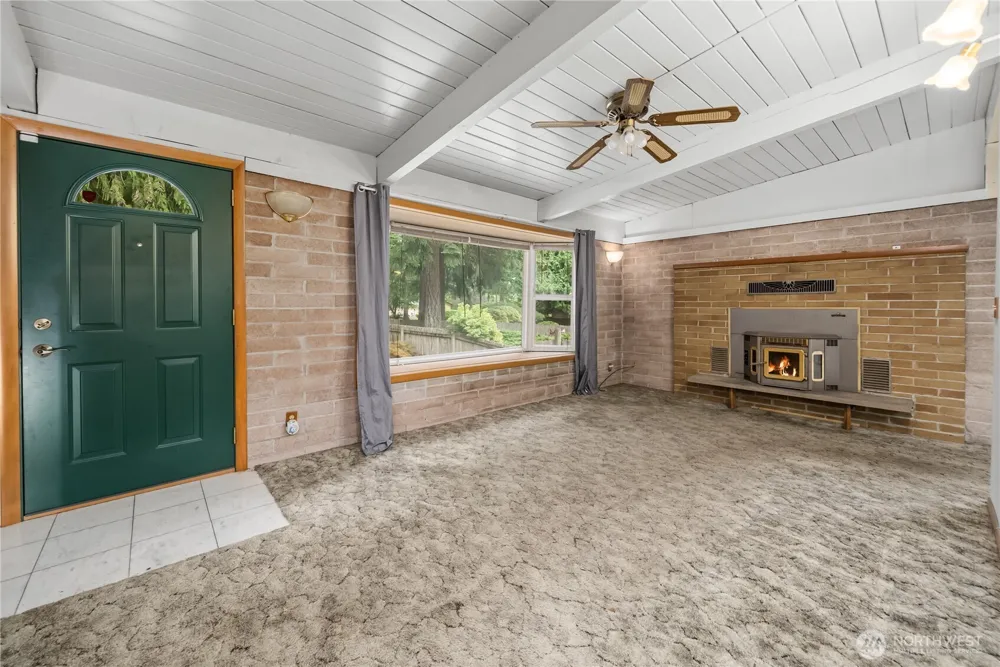 32425 46th Place S Auburn, WA 98001