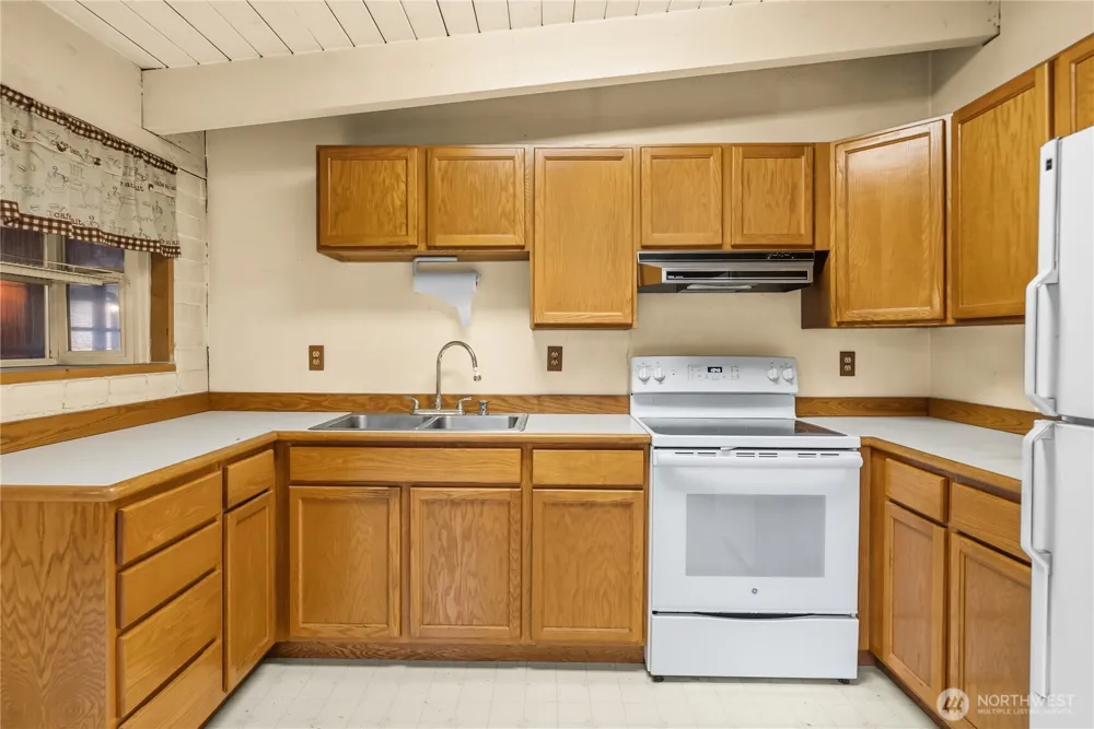 32425 46th Place S Auburn, WA 98001