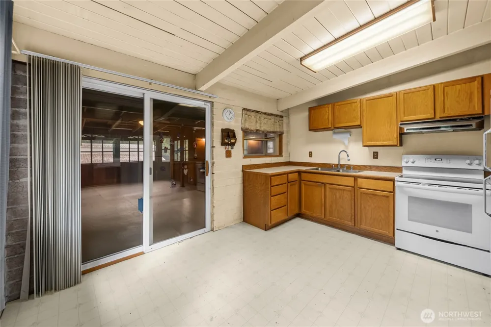 32425 46th Place S Auburn, WA 98001
