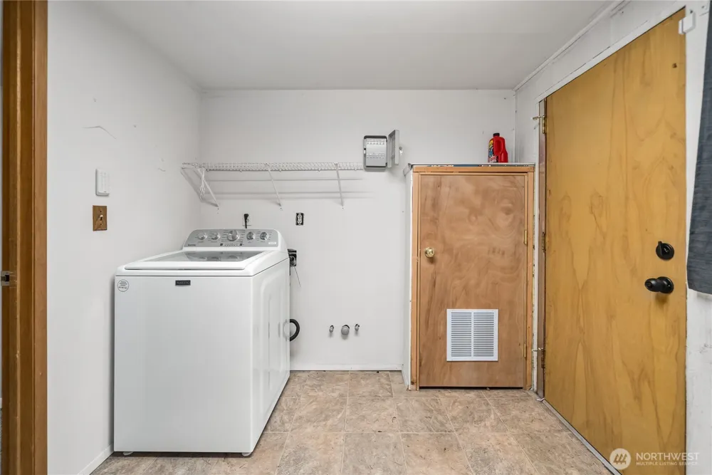 32425 46th Place S Auburn, WA 98001