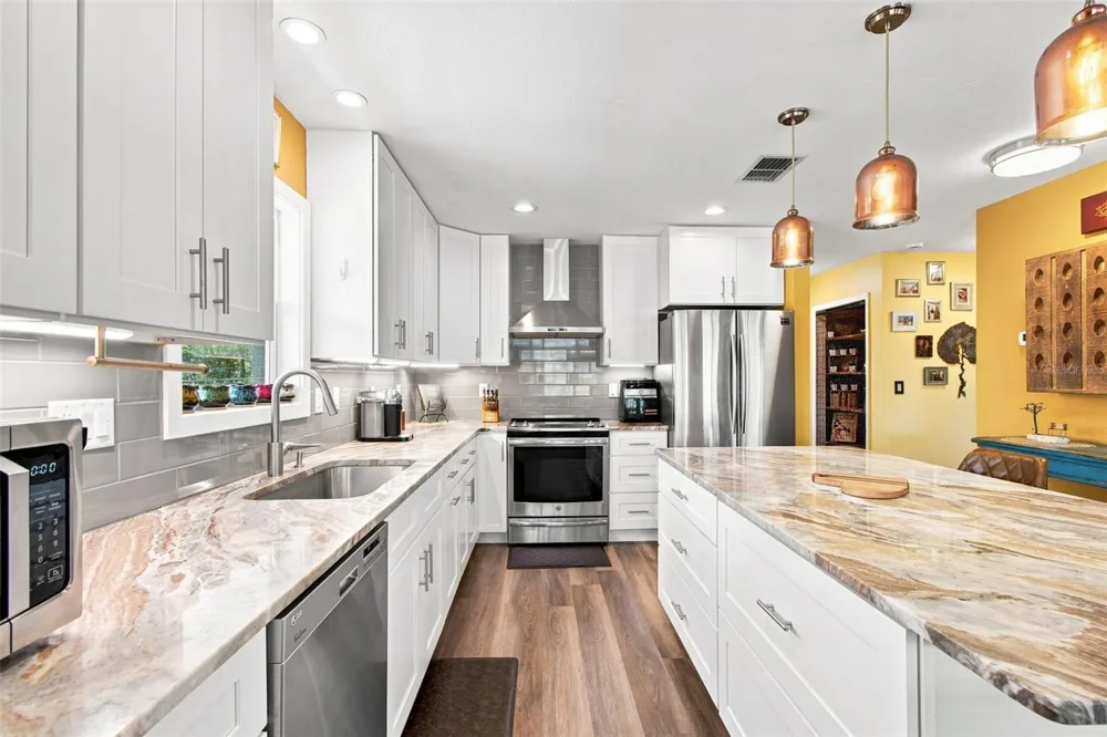 389 GEORGIA AVENUE Crystal Beach, FL 34681