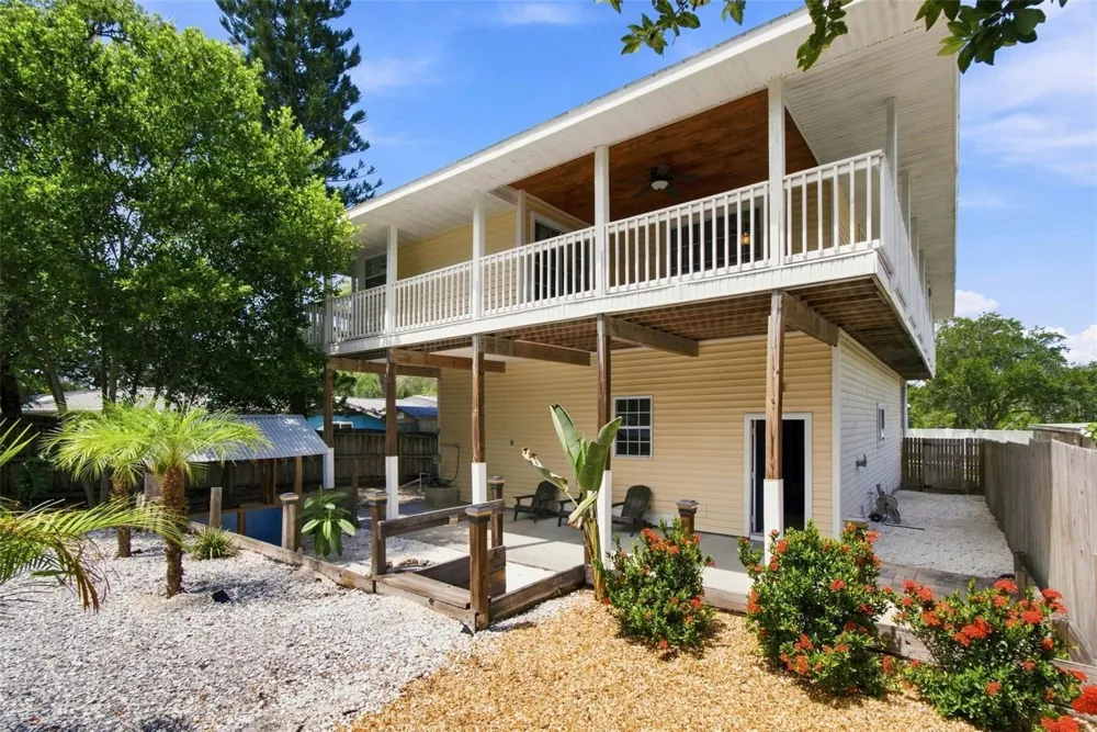 389 GEORGIA AVENUE Crystal Beach, FL 34681