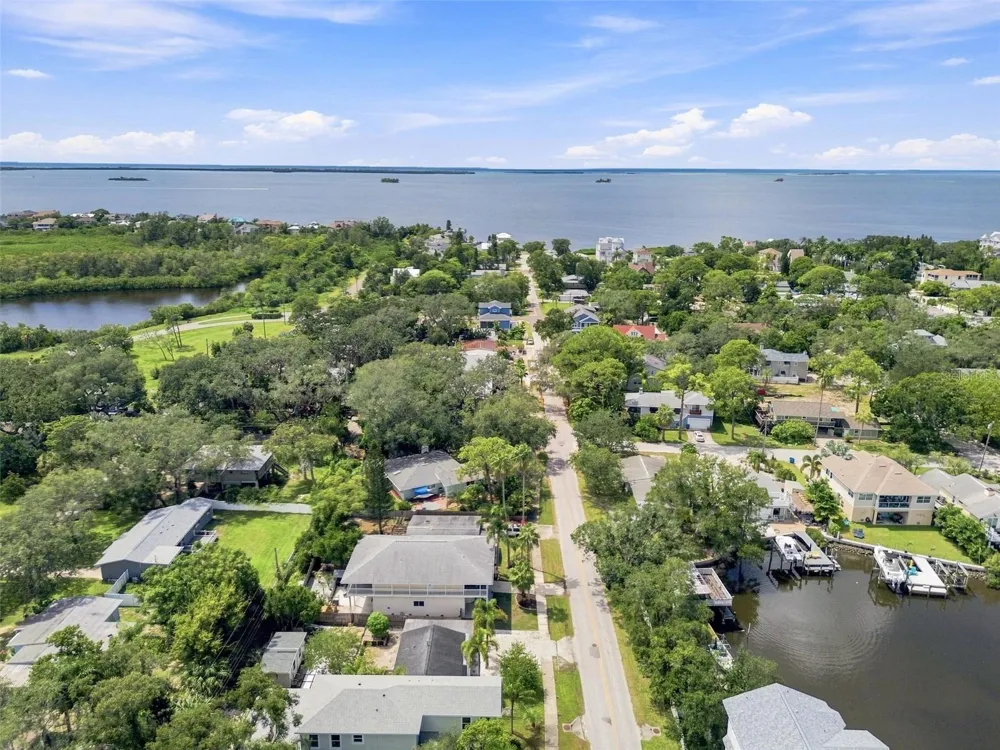 389 GEORGIA AVENUE Crystal Beach, FL 34681