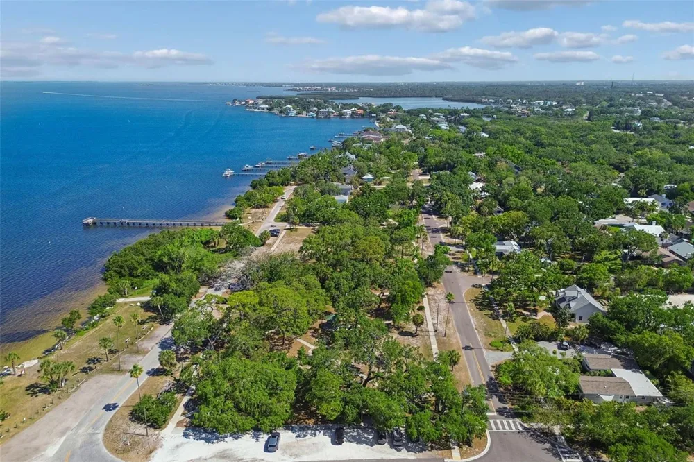389 GEORGIA AVENUE Crystal Beach, FL 34681