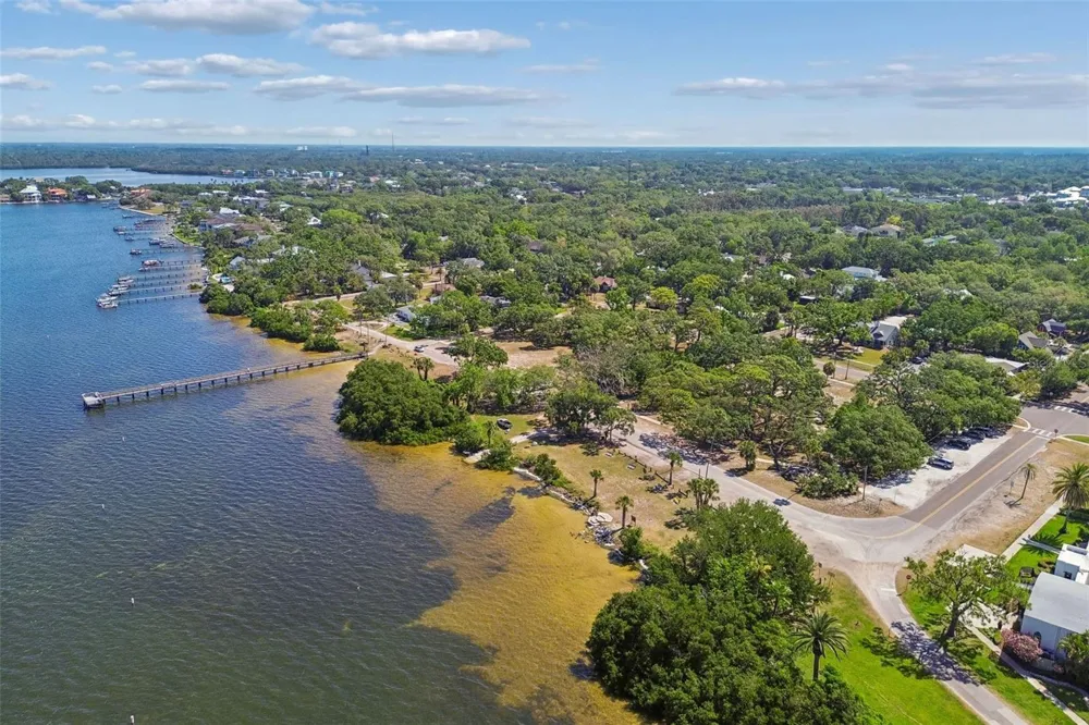 389 GEORGIA AVENUE Crystal Beach, FL 34681