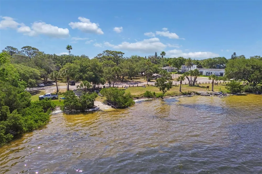 389 GEORGIA AVENUE Crystal Beach, FL 34681