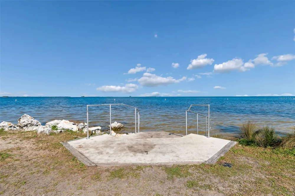 389 GEORGIA AVENUE Crystal Beach, FL 34681
