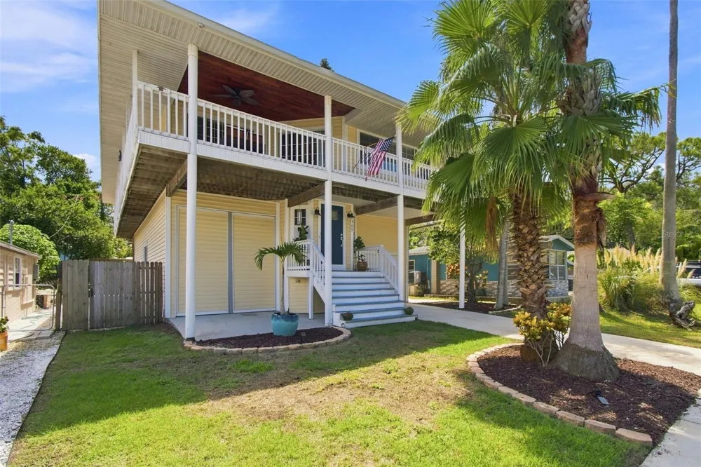 389 GEORGIA AVENUE Crystal Beach, FL 34681