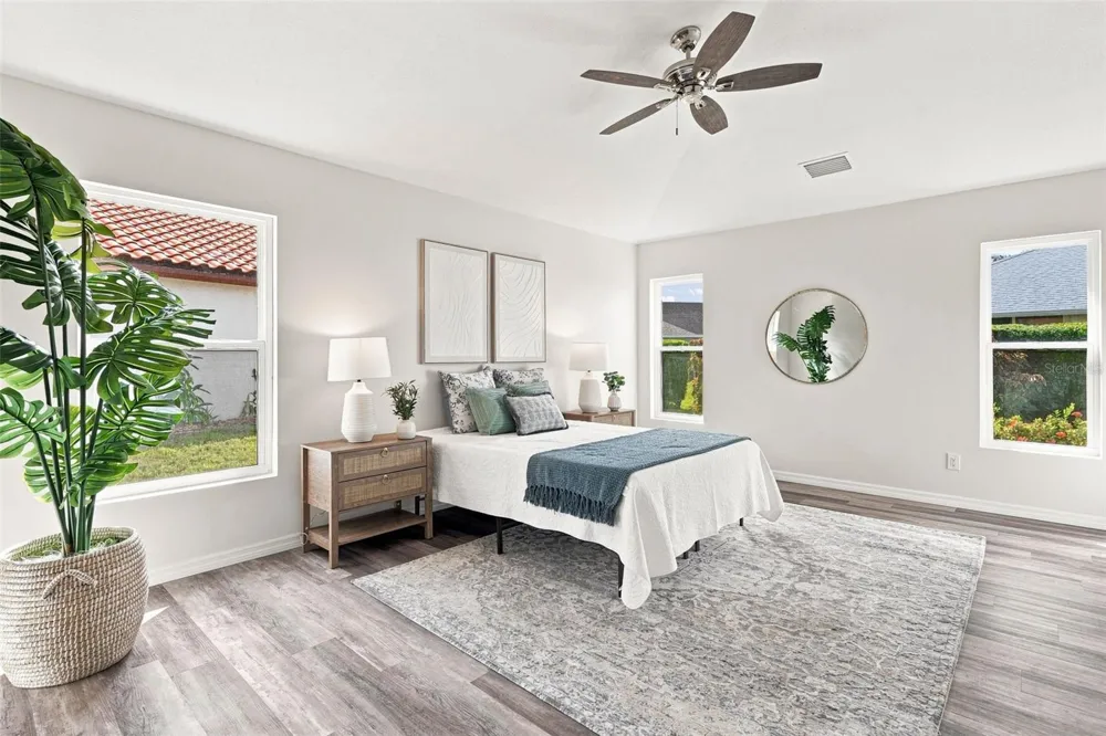 924 HARBOR TOWN DRIVE Venice, FL 34292