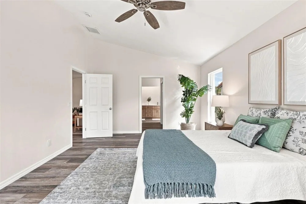 924 HARBOR TOWN DRIVE Venice, FL 34292