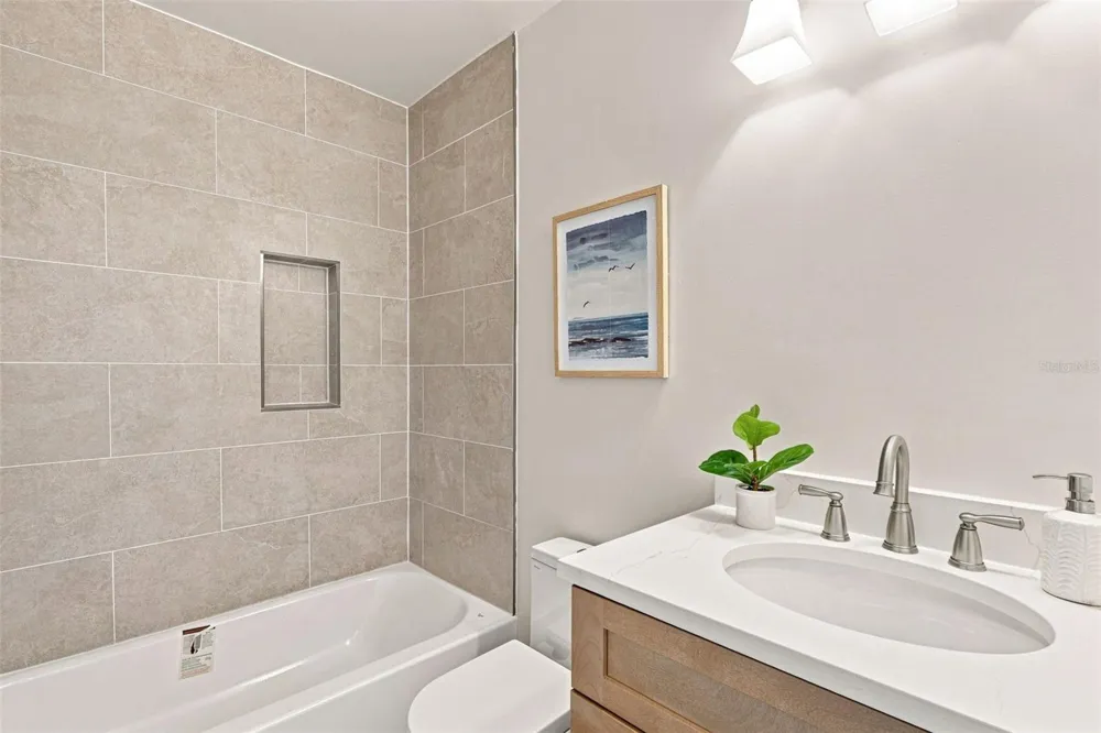 924 HARBOR TOWN DRIVE Venice, FL 34292