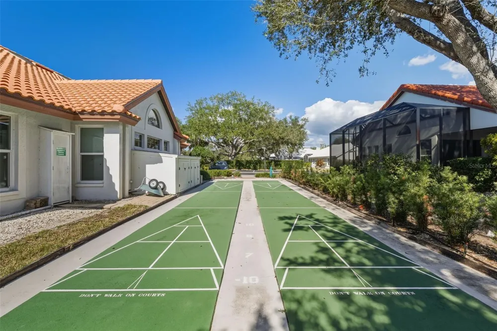 924 HARBOR TOWN DRIVE Venice, FL 34292