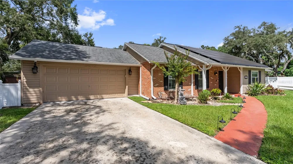 5304 ROSECREST CIRCLE Tampa, FL 33617