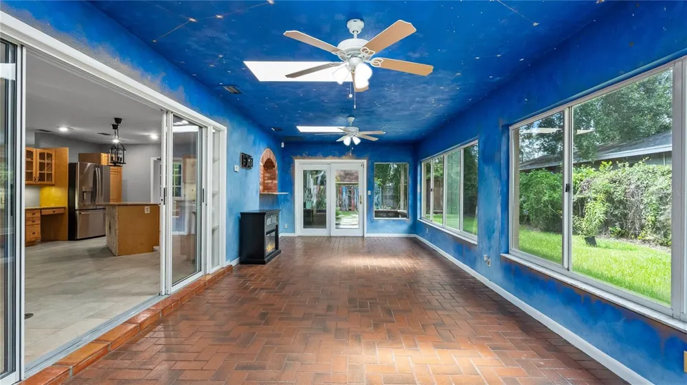 5304 ROSECREST CIRCLE Tampa, FL 33617