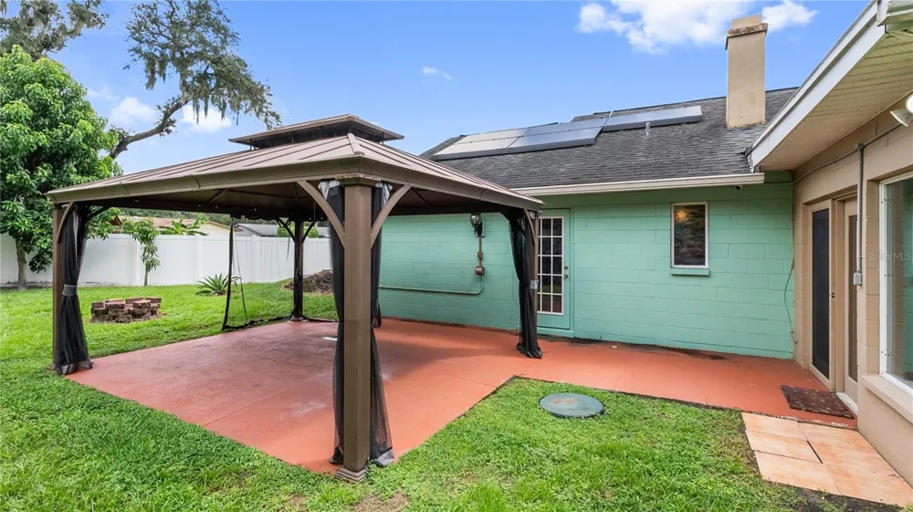 5304 ROSECREST CIRCLE Tampa, FL 33617