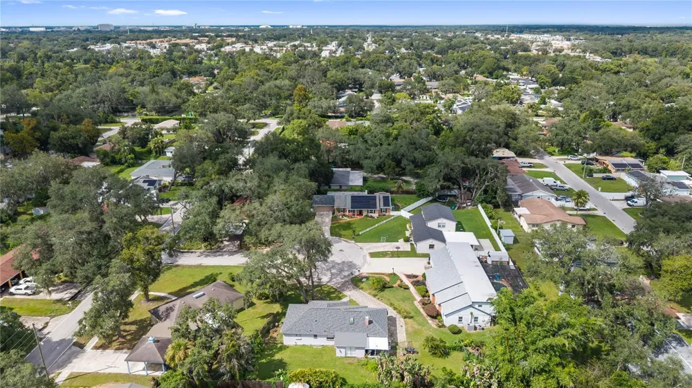 5304 ROSECREST CIRCLE Tampa, FL 33617