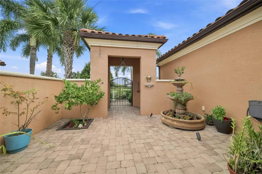 12672 FONTANA LOOP Bradenton, FL 34211