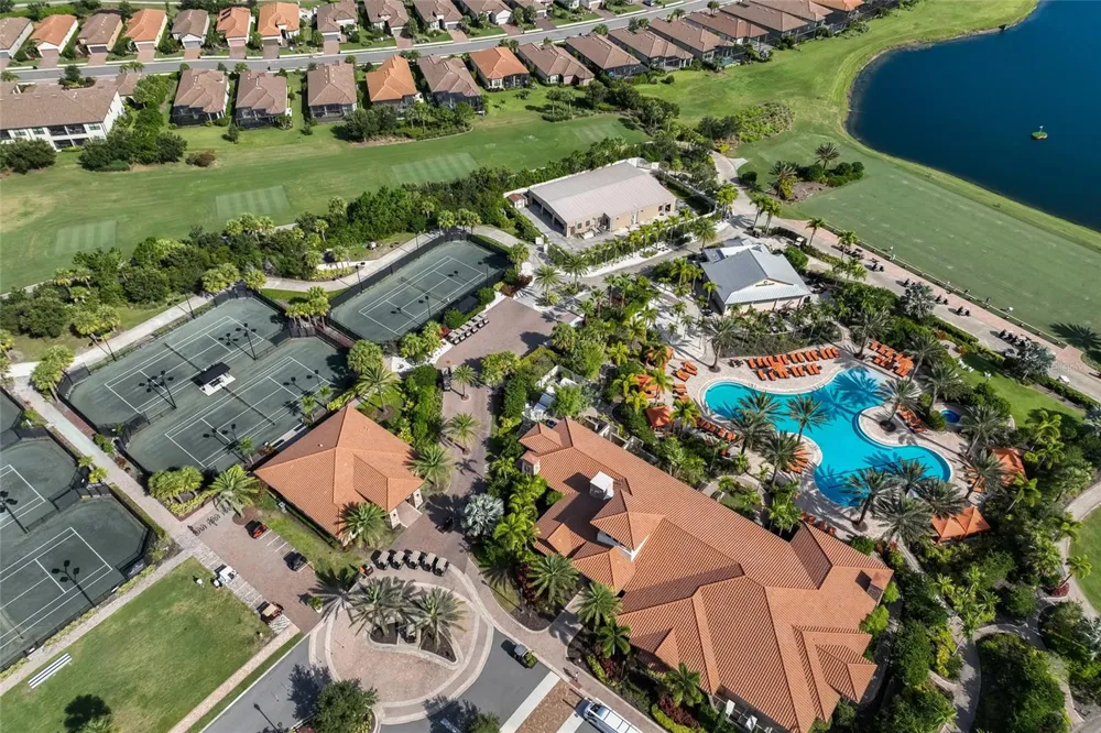 12672 FONTANA LOOP Bradenton, FL 34211