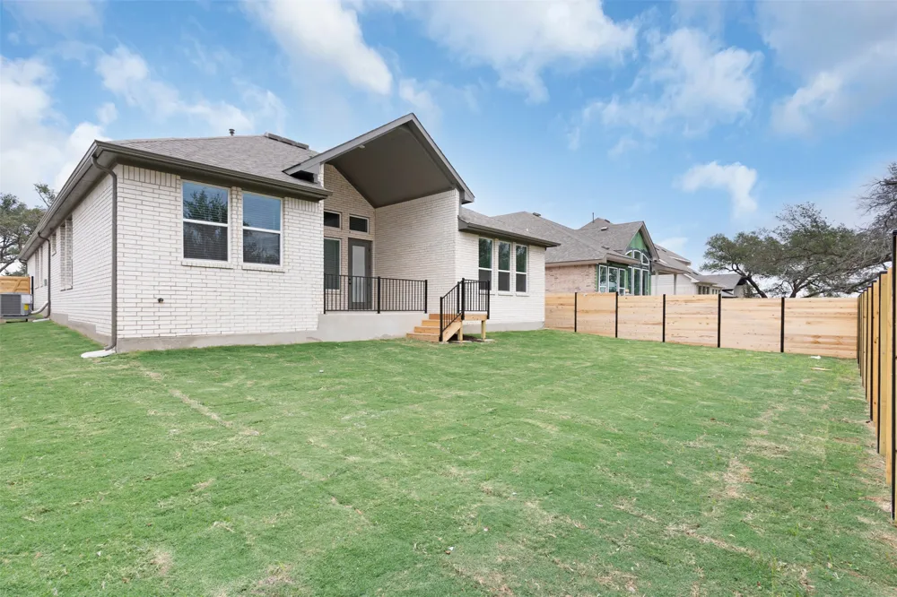 321 Ridgewell Loop Georgetown, TX 78633