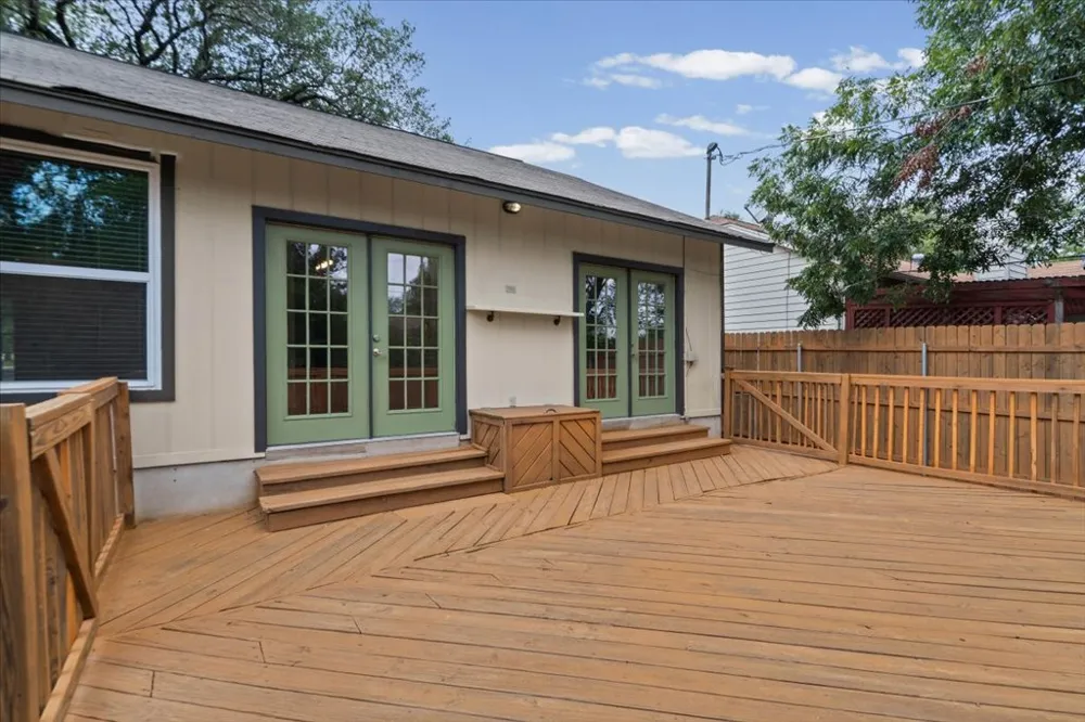 13201 Briar Hollow Drive Austin, TX 78729