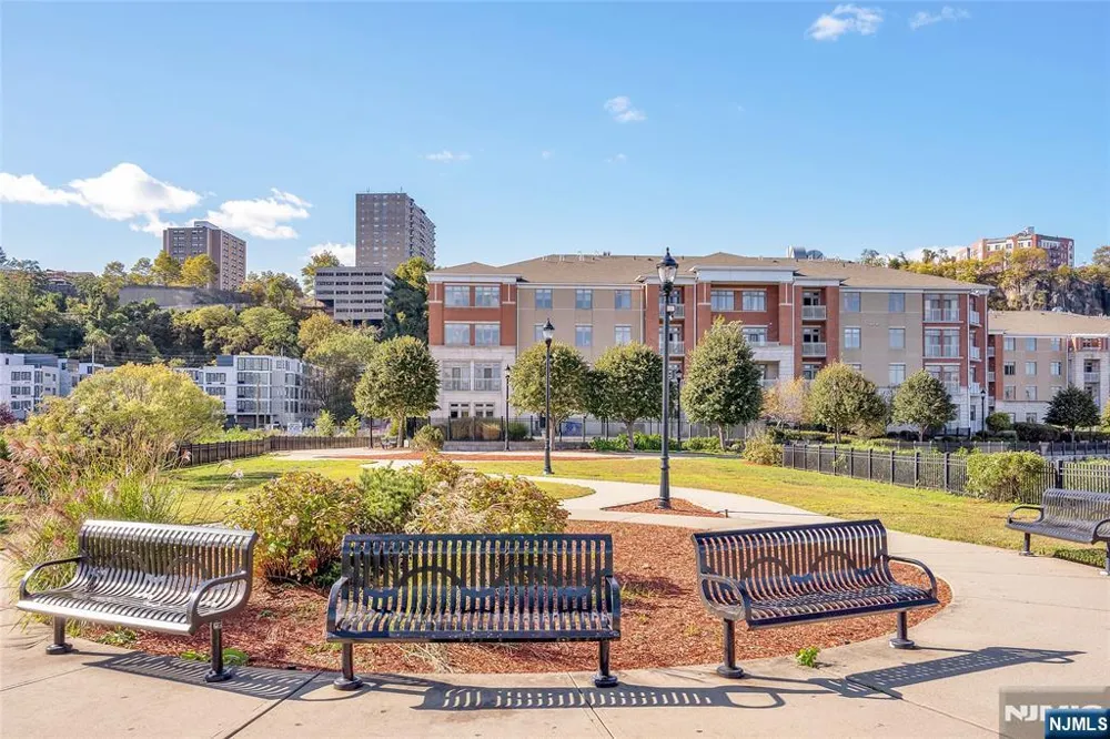 7400 River Road 434 North Bergen, NJ 07047