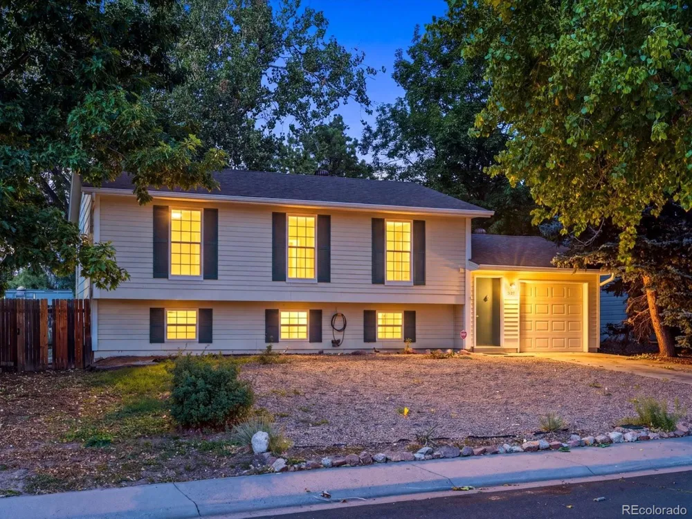 2127 S Ivory Street Aurora, CO 80013