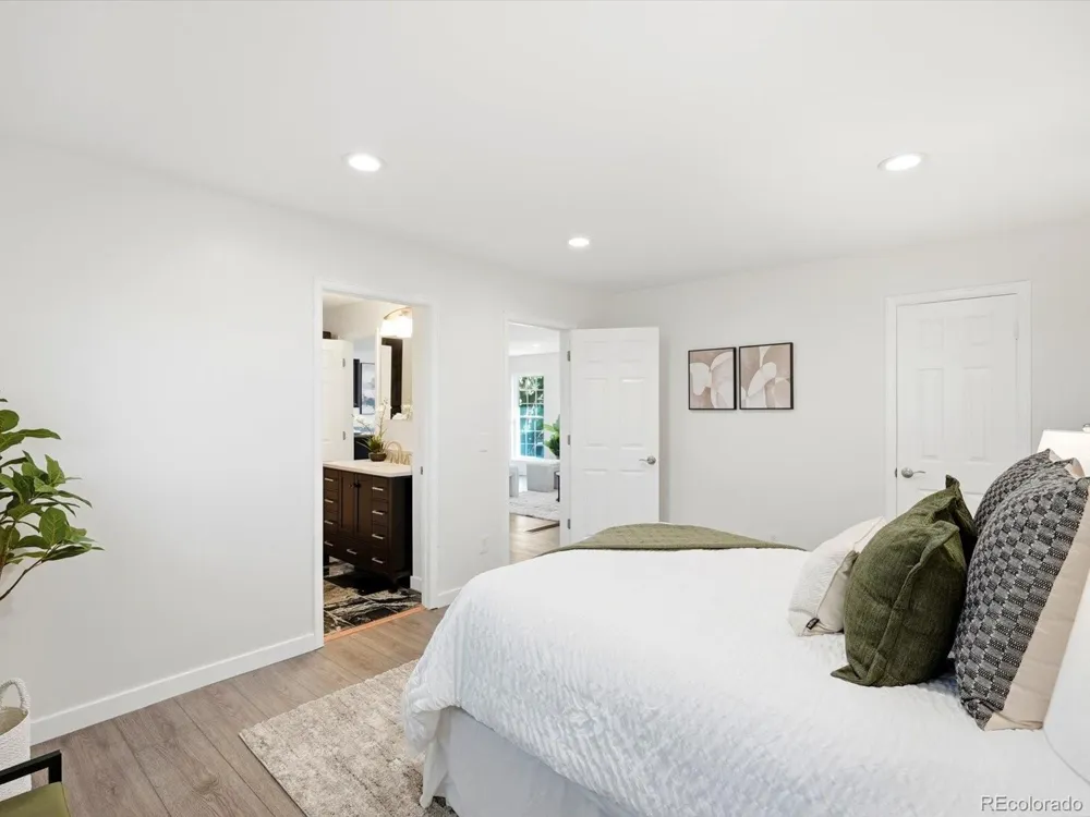 2127 S Ivory Street Aurora, CO 80013