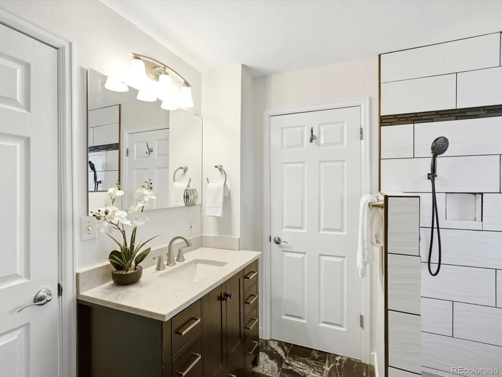 2127 S Ivory Street Aurora, CO 80013