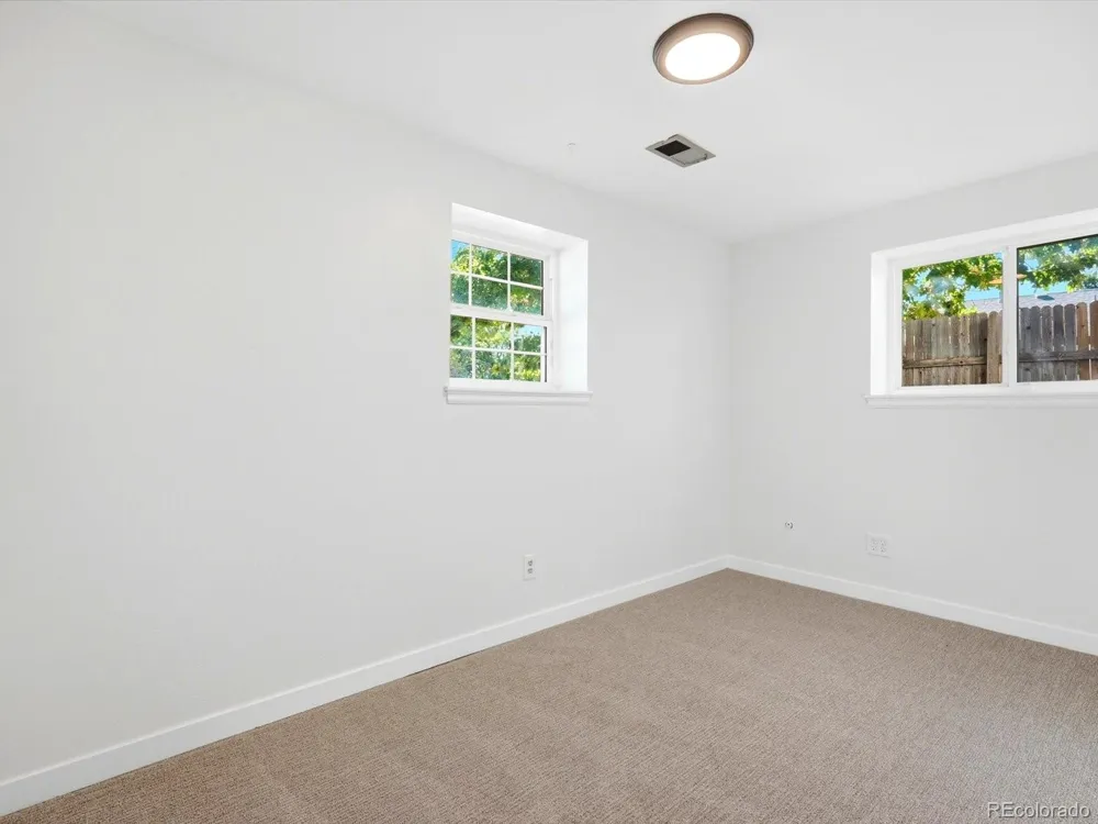 2127 S Ivory Street Aurora, CO 80013